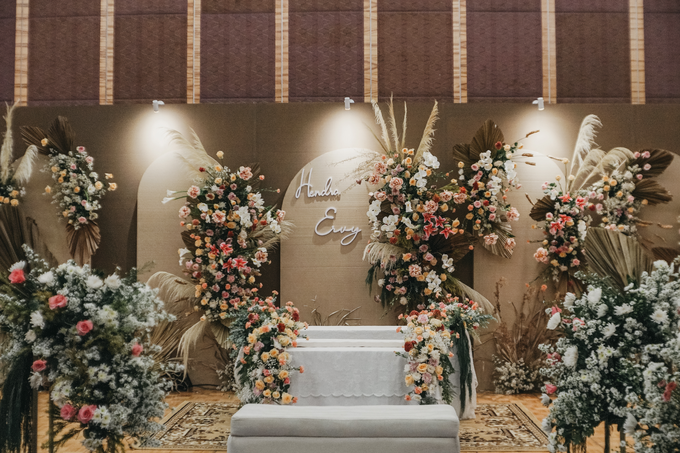 Intimate Wedding Hendra & Ervy at Pullman CP by HR Team Wedding Group - 001 Intimate Wedding Hendra & Ervy at Pullman CP by HR Team Wedding Group - 001