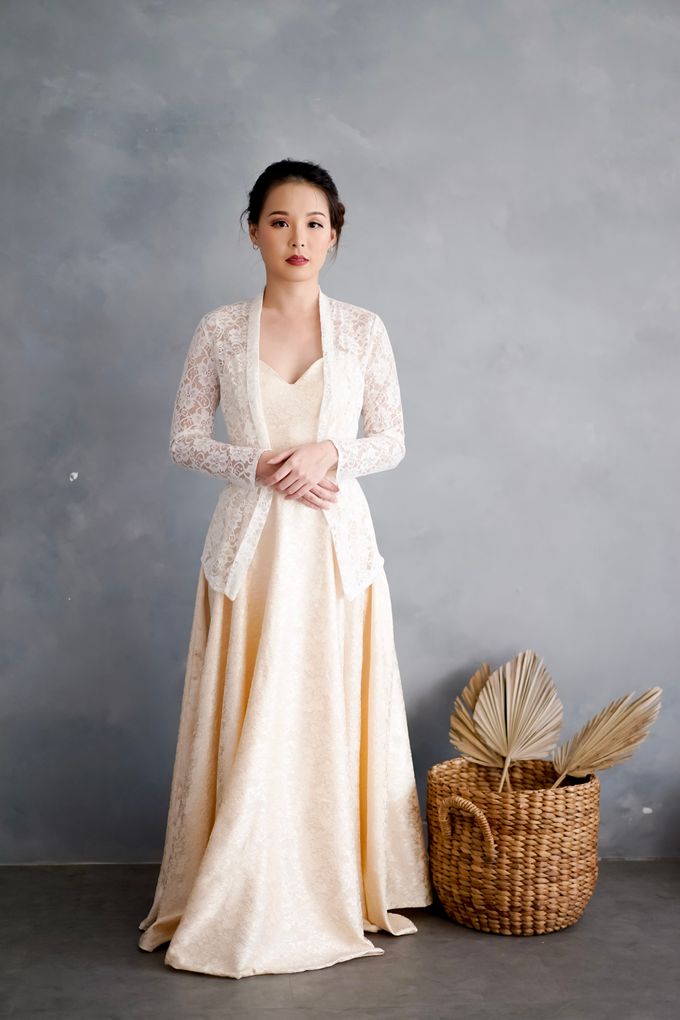 Intimate / Ceremony Wedding Gown by Le Clemmie by Amelia - 002 Intimate / Ceremony Wedding Gown by Le Clemmie by Amelia - 002