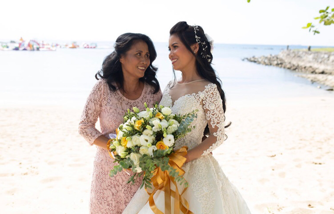 Beach Wedding - Simeon and Christel
10.25.2018 by Icona Elements Inc. ( an Events Company, Wedding Planning & Photography ) - 003 Beach Wedding - Simeon and Christel
10.25.2018 by Icona Elements Inc. ( an Events Company, Wedding Planning & Photography ) - 003