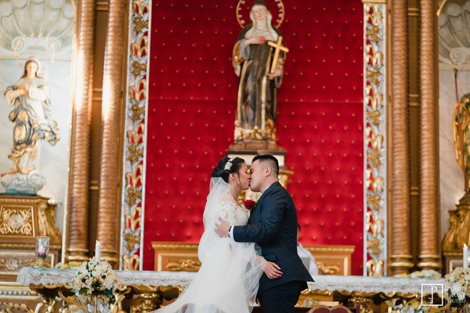 Blue and Red Wedding - Marcus & Rachel
02.02.2019 by Icona Elements Inc. ( an Events Company, Wedding Planning & Photography ) - 009 Blue and Red Wedding - Marcus & Rachel
02.02.2019 by Icona Elements Inc. ( an Events Company, Wedding Planning & Photography ) - 009