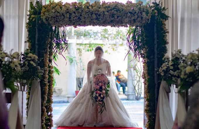 FilipinianaPurple Wedding - Dan & Carla
02.08.2019 by Icona Elements Inc. ( an Events Company, Wedding Planning & Photography ) - 021