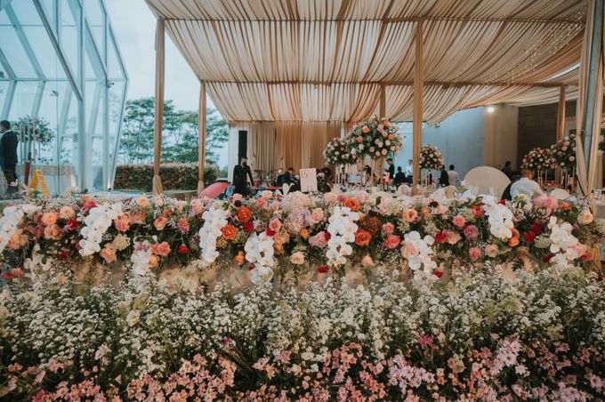 Michael & Winda Wedding Decoration at Intercontinental Diamond by InterContinental Bandung Dago Pakar - 016 Michael & Winda Wedding Decoration at Intercontinental Diamond by InterContinental Bandung Dago Pakar - 016