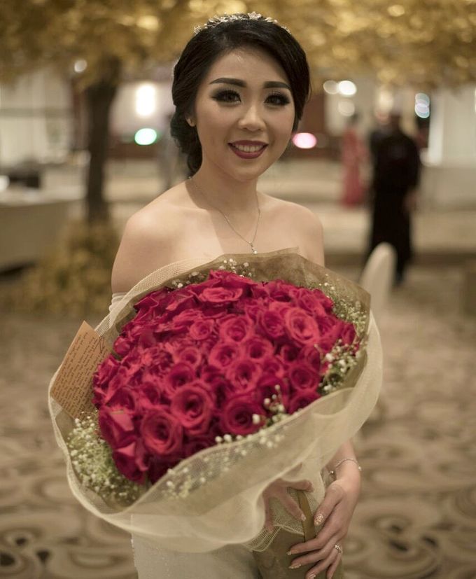 Headband with three flowers by ayyara - 006 Headband with three flowers by ayyara - 006