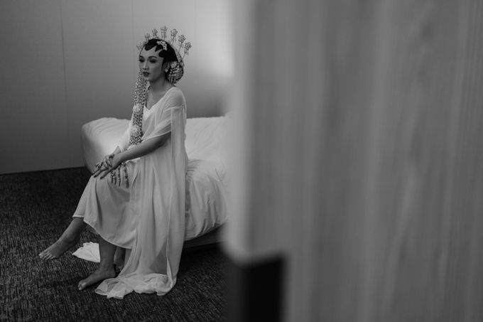 Ikko & Ghani Wedding at The Allwynn Grand ballroom by AKSA Creative - 003 Ikko & Ghani Wedding at The Allwynn Grand ballroom by AKSA Creative - 003