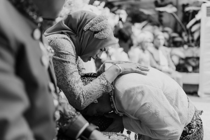Ikko & Ghani Wedding at The Allwynn Grand ballroom by AKSA Creative - 011 Ikko & Ghani Wedding at The Allwynn Grand ballroom by AKSA Creative - 011