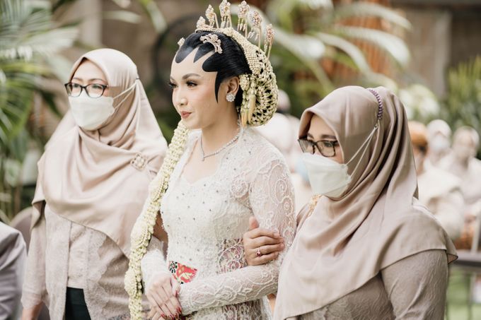 Ikko & Ghani Wedding at The Allwynn Grand ballroom by AKSA Creative - 022 Ikko & Ghani Wedding at The Allwynn Grand ballroom by AKSA Creative - 022