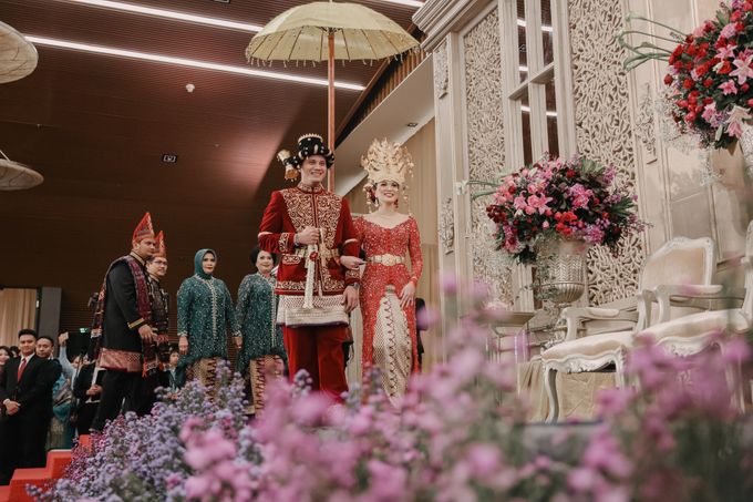 Pernikahan Adat Mandailing Ditary & Fadly by Menara Mandiri by IKK Wedding (ex. Plaza Bapindo) - 002 Pernikahan Adat Mandailing Ditary & Fadly by Menara Mandiri by IKK Wedding (ex. Plaza Bapindo) - 002