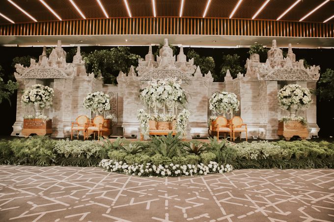 JAVANASE WEDDING OF TIARA & EMIL by Menara Mandiri by IKK Wedding - 014