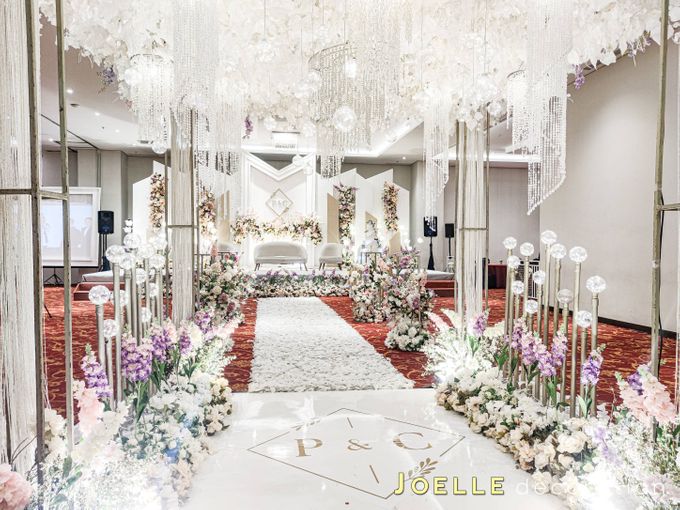 Minimalist White by Joelle Decoration - 004