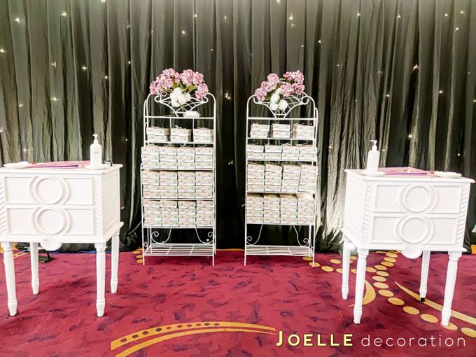 Circle Half by Joelle Decoration - 017