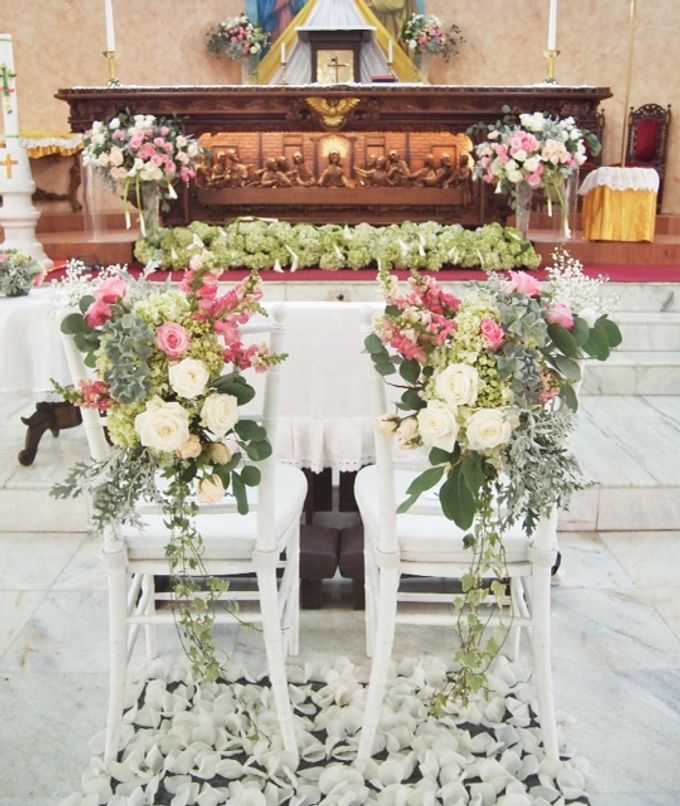 church decoration by Sweetbella Florist & Decoration - 001