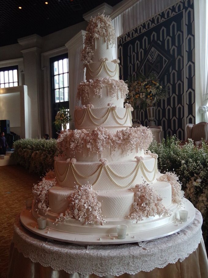 7 tiers Wedding Cake by LeNovelle Cake - 017 7 tiers Wedding Cake by LeNovelle Cake - 017