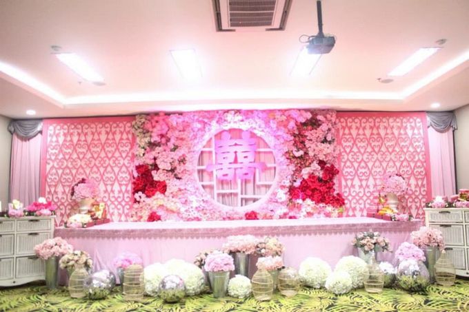 Engagement Decoration by Blue moon Wedding Chapel - 002