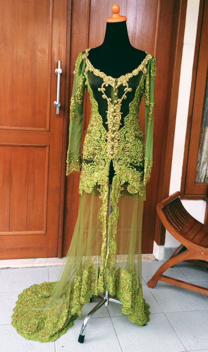 Sewa kebaya pengantin by Devie Setyanto Make up Artist - 004