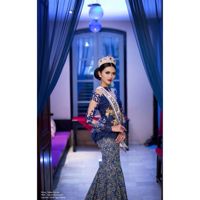 Blue Kebaya and Ning Zelly Puteri Indonesia Kepualauan Jawa 2016 by Naomi Koeswandi MUA - 001