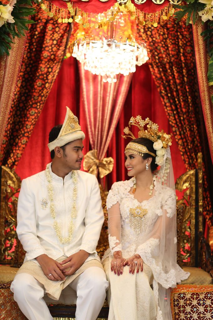 Traditional Palembang Wedding All The Way by Fleur de Lis Photography - 023