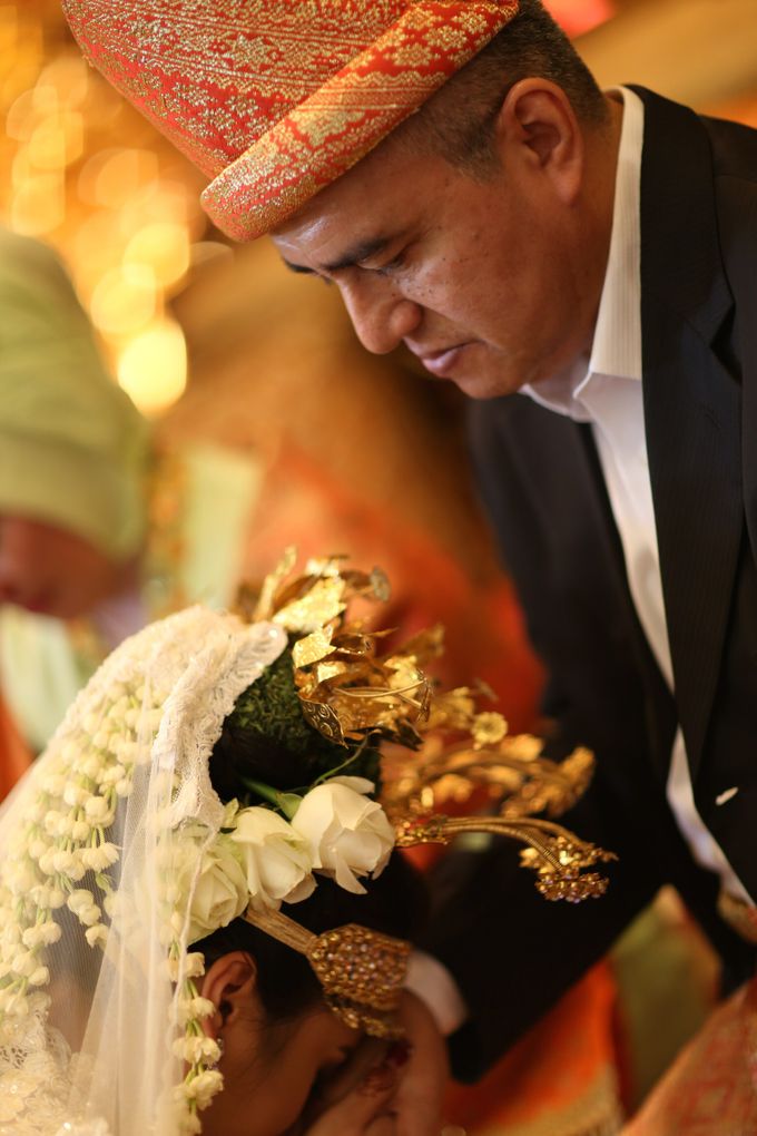 Traditional Palembang Wedding All The Way by Fleur de Lis Photography - 020