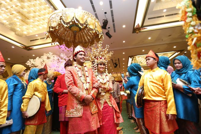 Traditional Palembang Wedding All The Way by Fleur de Lis Photography - 044