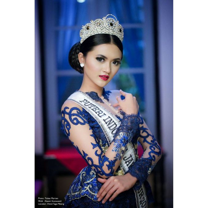 Blue Kebaya and Ning Zelly Puteri Indonesia Kepualauan Jawa 2016 by Naomi Koeswandi MUA - 002