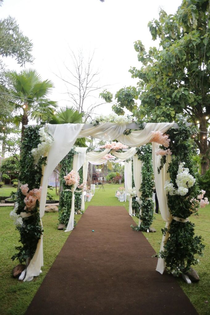 Gavin & Stephanie Wedding by XOXO Design - 002 Gavin & Stephanie Wedding by XOXO Design - 002