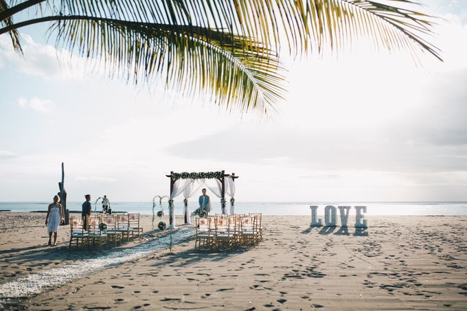 Beach Wedding by Flo Wedding Organizer - 001 Beach Wedding by Flo Wedding Organizer - 001