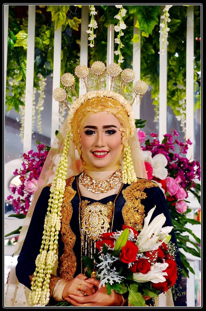 Luluk Nofalia Wedding Bouquet by FILLEA FLEUR - 001 Luluk Nofalia Wedding Bouquet by FILLEA FLEUR - 001