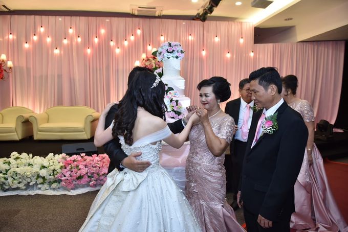 Wedding Day Sastra & Rovita by SHINE PLANNER & ORGANIZER - 028 Wedding Day Sastra & Rovita by SHINE PLANNER & ORGANIZER - 028