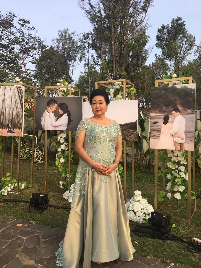 mom's gown for wedding