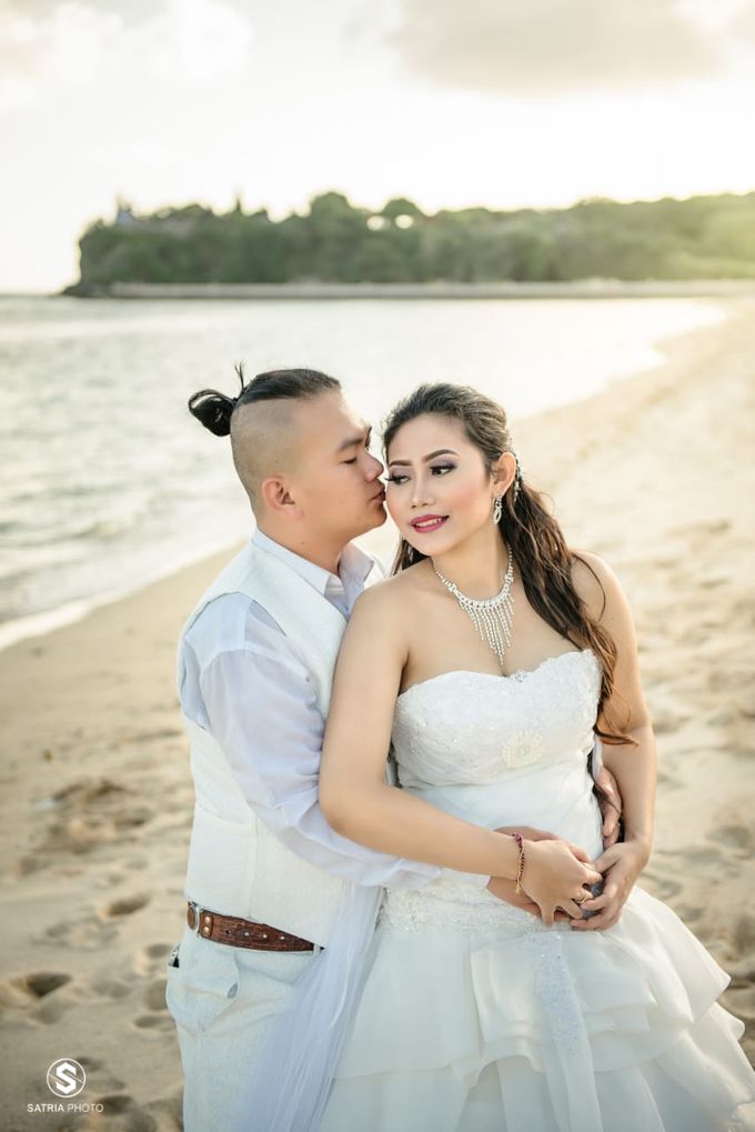 The Pre-Wedding of Sky & Defi by Miracle Wedding Bali - 002