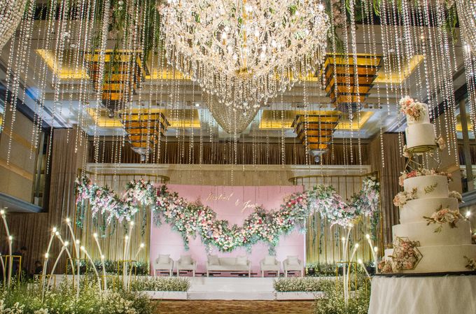 DECORATION - MICHAEL & JANE by Chroma Project - 001 DECORATION - MICHAEL & JANE by Chroma Project - 001