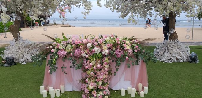 Ivan & Fiona Wedding at Nusa Dua Bali by Catalina Flora - 002 Ivan & Fiona Wedding at Nusa Dua Bali by Catalina Flora - 002