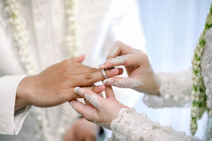 The Wedding Of Tommy & Intan by LAKSMI - Kebaya Muslimah & Islamic Bride - 008 The Wedding Of Tommy & Intan by LAKSMI - Kebaya Muslimah & Islamic Bride - 008
