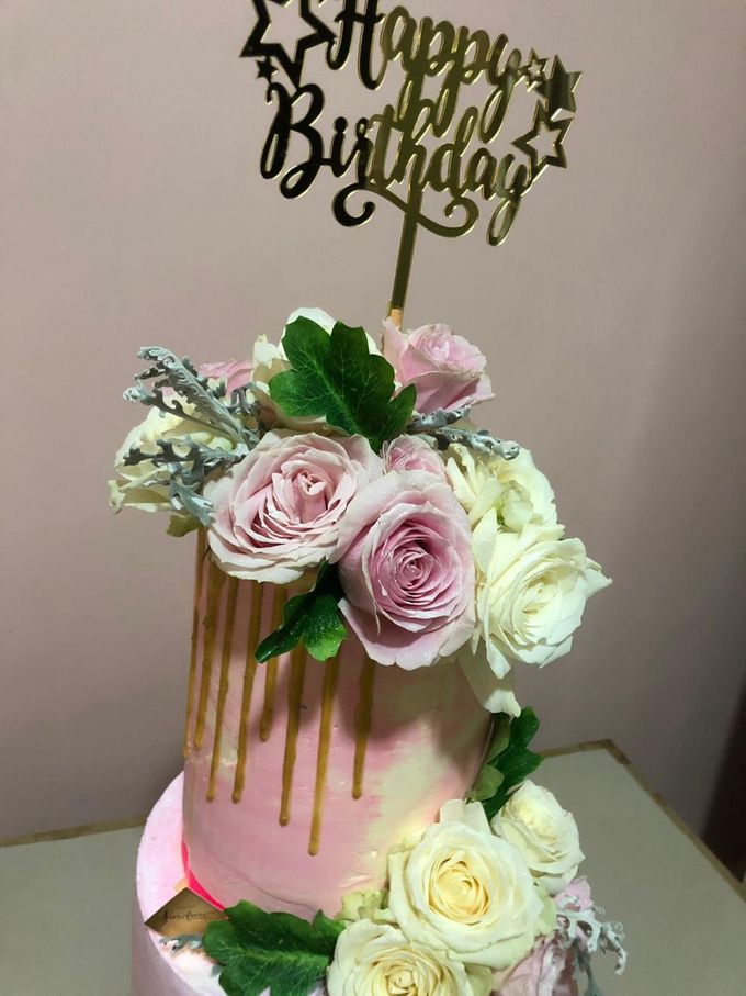 Tiers Cake by FIOR FIORE Patisserie - 003 Tiers Cake by FIOR FIORE Patisserie - 003