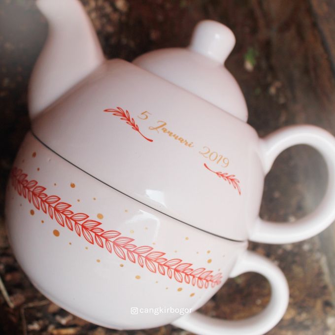 Teko Susun Aladin Wedding Vera&Basda by Mug-App Wedding Souvenir - 001 Teko Susun Aladin Wedding Vera&Basda by Mug-App Wedding Souvenir - 001