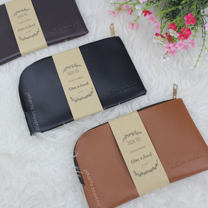 SISSY POUCH ZIPPER NYLON LEATHER by Jakarta Souvenir - 001 SISSY POUCH ZIPPER NYLON LEATHER by Jakarta Souvenir - 001