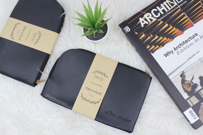 SISSY POUCH ZIPPER NYLON LEATHER by Jakarta Souvenir - 002 SISSY POUCH ZIPPER NYLON LEATHER by Jakarta Souvenir - 002
