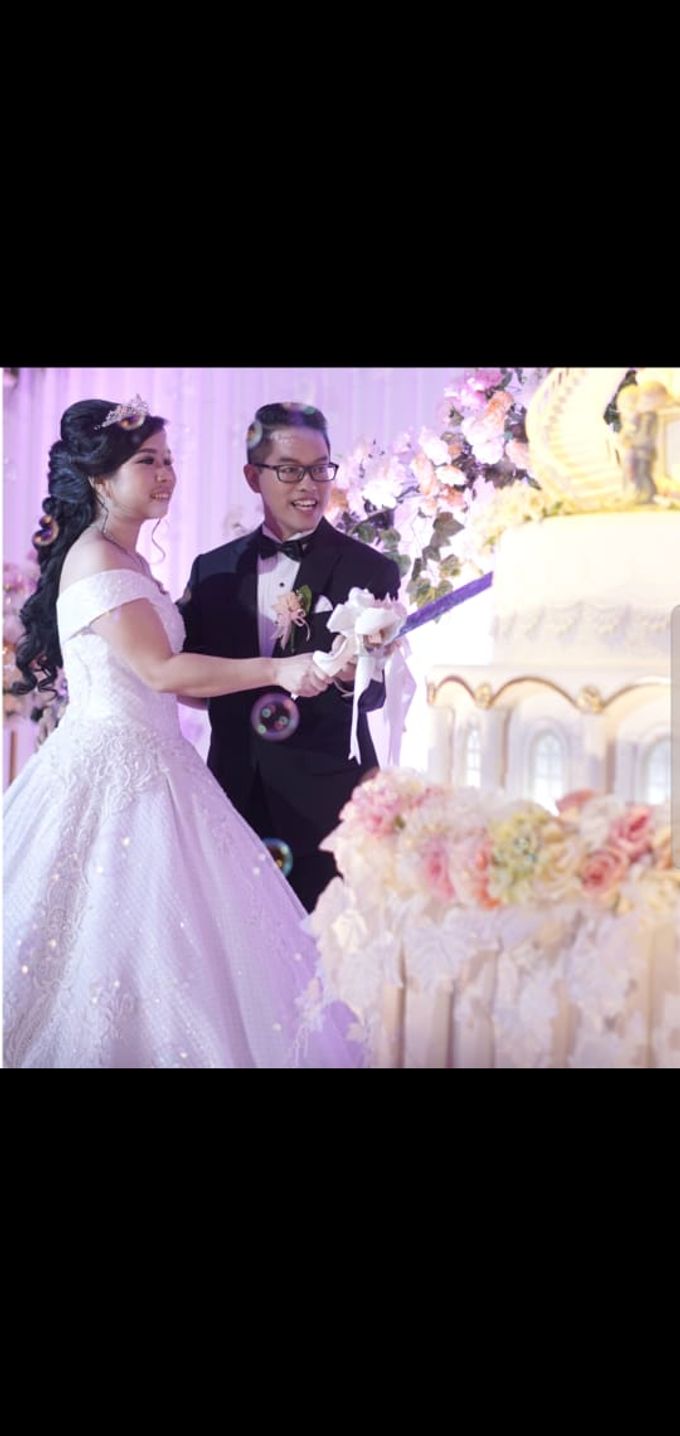 Mr & Mrs. Roy Hadi Saputra by Ventlee Groom Centre - 002 Mr & Mrs. Roy Hadi Saputra by Ventlee Groom Centre - 002