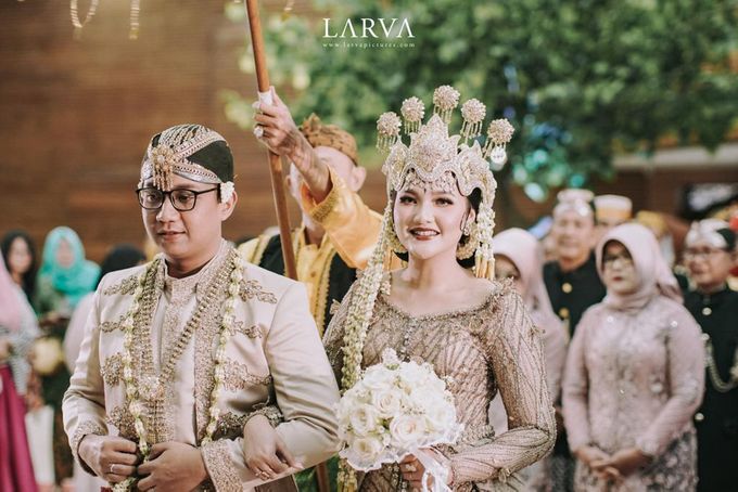 Ratna Giswa - Chandira Wedding Package by Chandira Wedding Organizer - 038 Ratna Giswa - Chandira Wedding Package by Chandira Wedding Organizer - 038