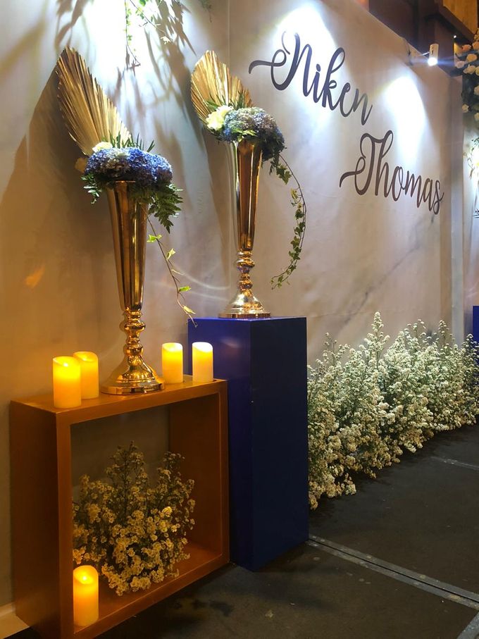 Royal Blue Wedding by eL Royale Hotel Bandung d/h Grand Royal Panghegar - 018 Royal Blue Wedding by eL Royale Hotel Bandung d/h Grand Royal Panghegar - 018