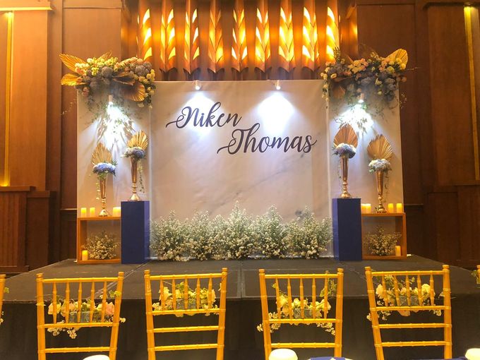 Royal Blue Wedding by eL Royale Hotel Bandung d/h Grand Royal Panghegar - 002 Royal Blue Wedding by eL Royale Hotel Bandung d/h Grand Royal Panghegar - 002