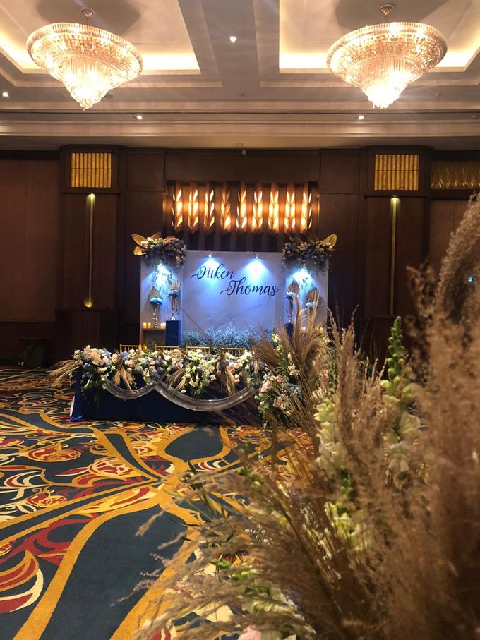 Royal Blue Wedding by eL Royale Hotel Bandung d/h Grand Royal Panghegar - 003 Royal Blue Wedding by eL Royale Hotel Bandung d/h Grand Royal Panghegar - 003