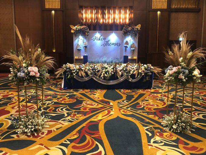 Royal Blue Wedding by eL Royale Hotel Bandung d/h Grand Royal Panghegar - 021 Royal Blue Wedding by eL Royale Hotel Bandung d/h Grand Royal Panghegar - 021