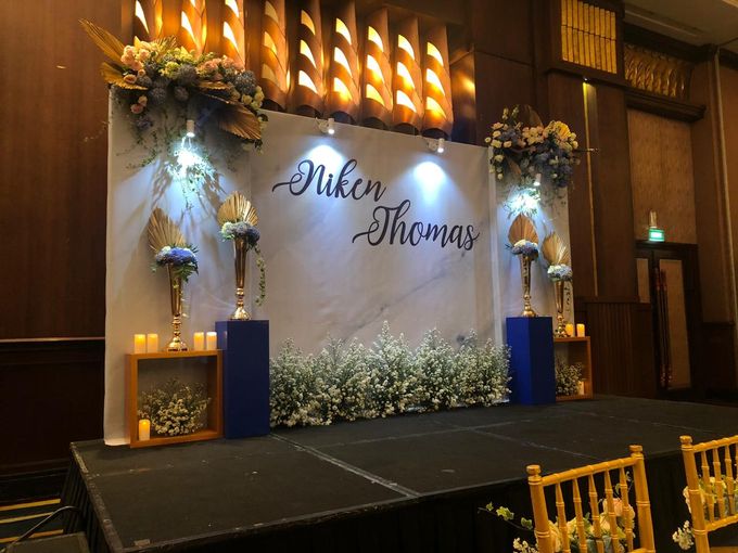 Royal Blue Wedding by eL Royale Hotel Bandung d/h Grand Royal Panghegar - 004 Royal Blue Wedding by eL Royale Hotel Bandung d/h Grand Royal Panghegar - 004