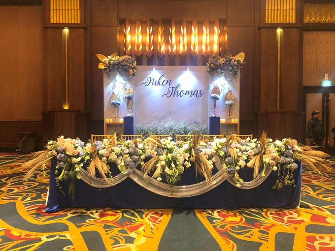 Royal Blue Wedding by eL Royale Hotel Bandung d/h Grand Royal Panghegar - 008 Royal Blue Wedding by eL Royale Hotel Bandung d/h Grand Royal Panghegar - 008