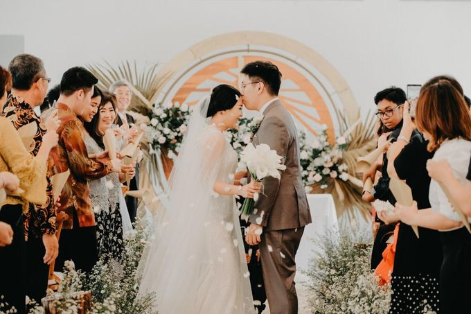 Lucky & Ericia Wedding at Gedong Putih by Luciole Photography - 017 Lucky & Ericia Wedding at Gedong Putih by Luciole Photography - 017