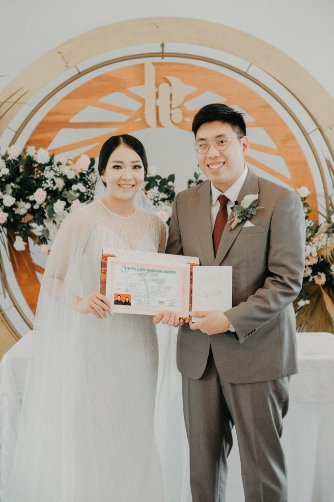 Lucky & Ericia Wedding at Gedong Putih by Luciole Photography - 024 Lucky & Ericia Wedding at Gedong Putih by Luciole Photography - 024