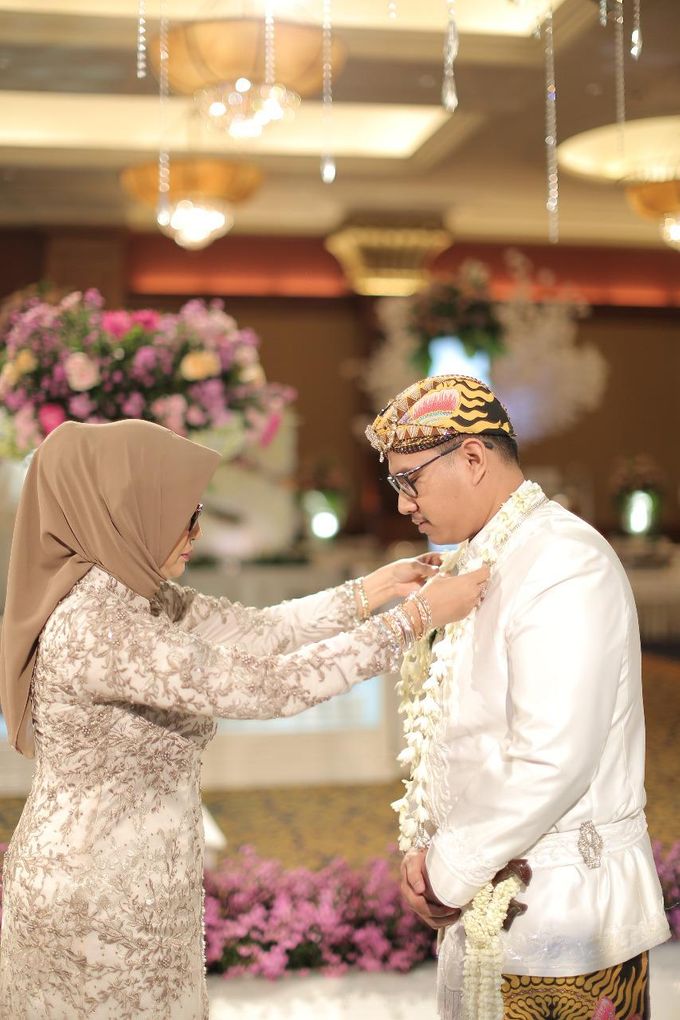 The Wedding Of Saras & Sabil Sundanese Culture by Armadani Organizer - 023 The Wedding Of Saras & Sabil Sundanese Culture by Armadani Organizer - 023
