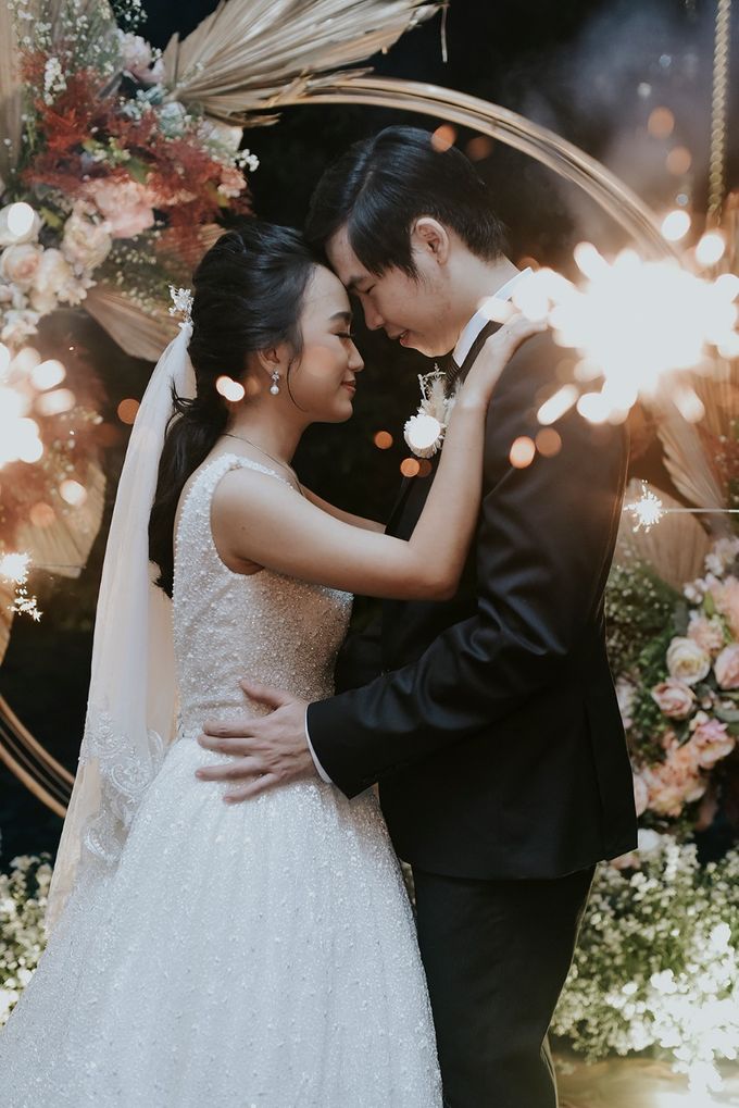 Wedding of Frisian & Tasha @Wyl's Kitchen, Veranda Hotel Pakubuwono by Eugenia Makeup Art - 018