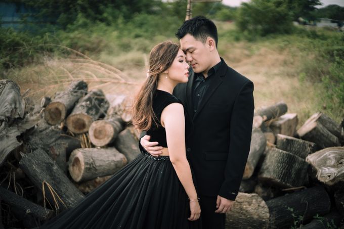 Outdoor Prewedding For Ferdinand & Michelle by Elina Wang Bridal - 008