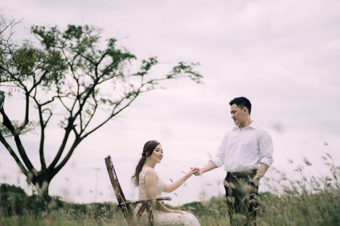 Outdoor Prewedding For Ferdinand & Michelle by Elina Wang Bridal - 002